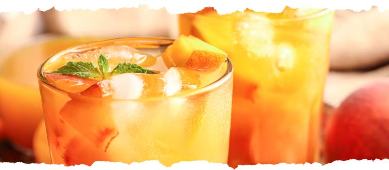 Alkoholfreier Cocktail mit Pfirsich