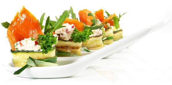 Zucchini-Lachs-Röllchen